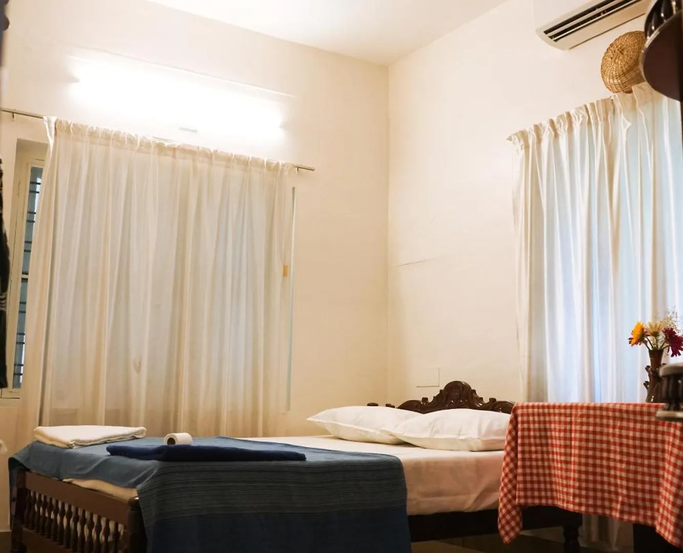 홈스테이 Mother Tree Inn Kochi