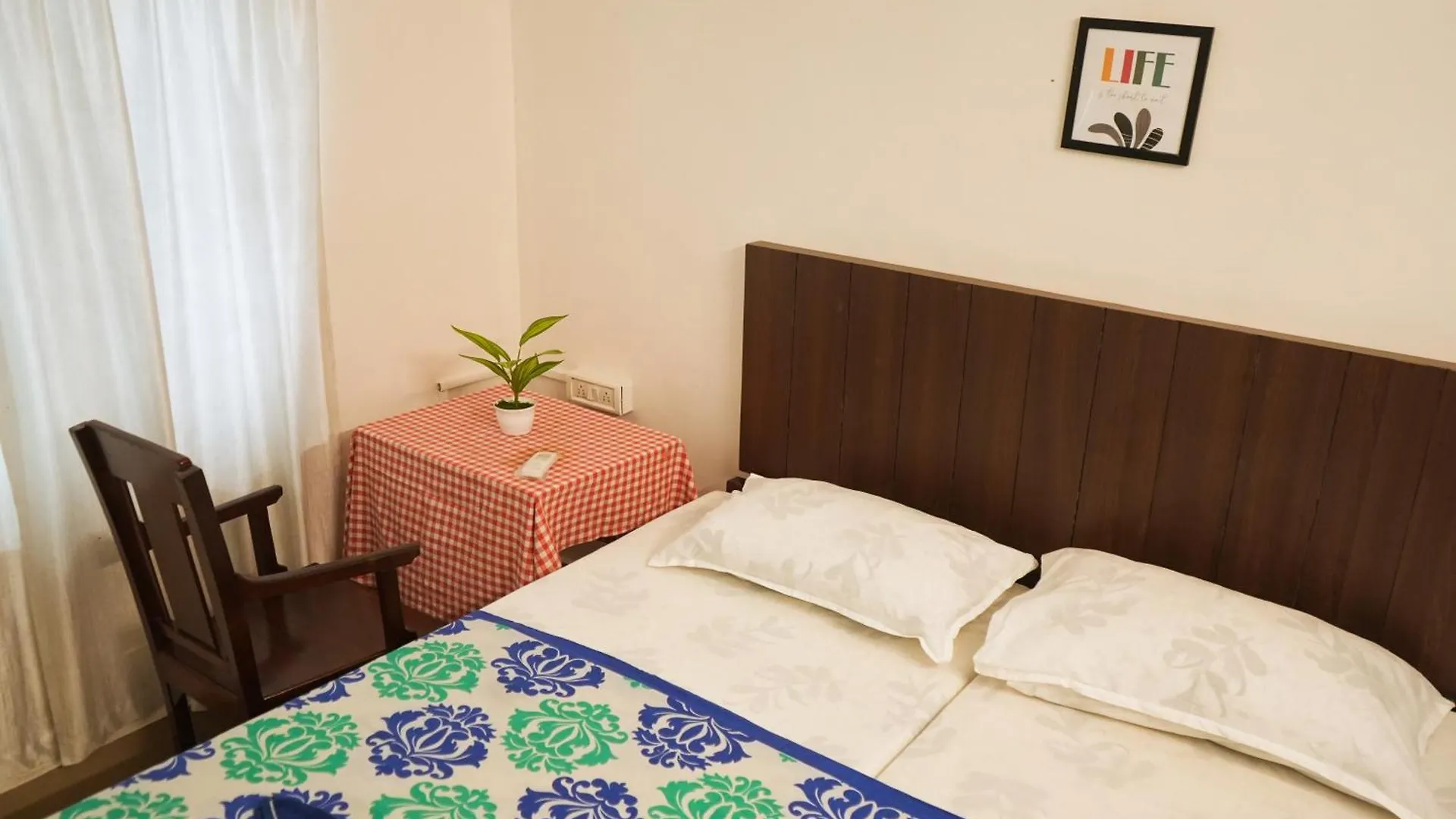 Mother Tree Inn Kochi